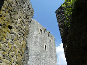 Die Weidelsburg bei Naumburg (Foto: Karl-Franz Thiede)